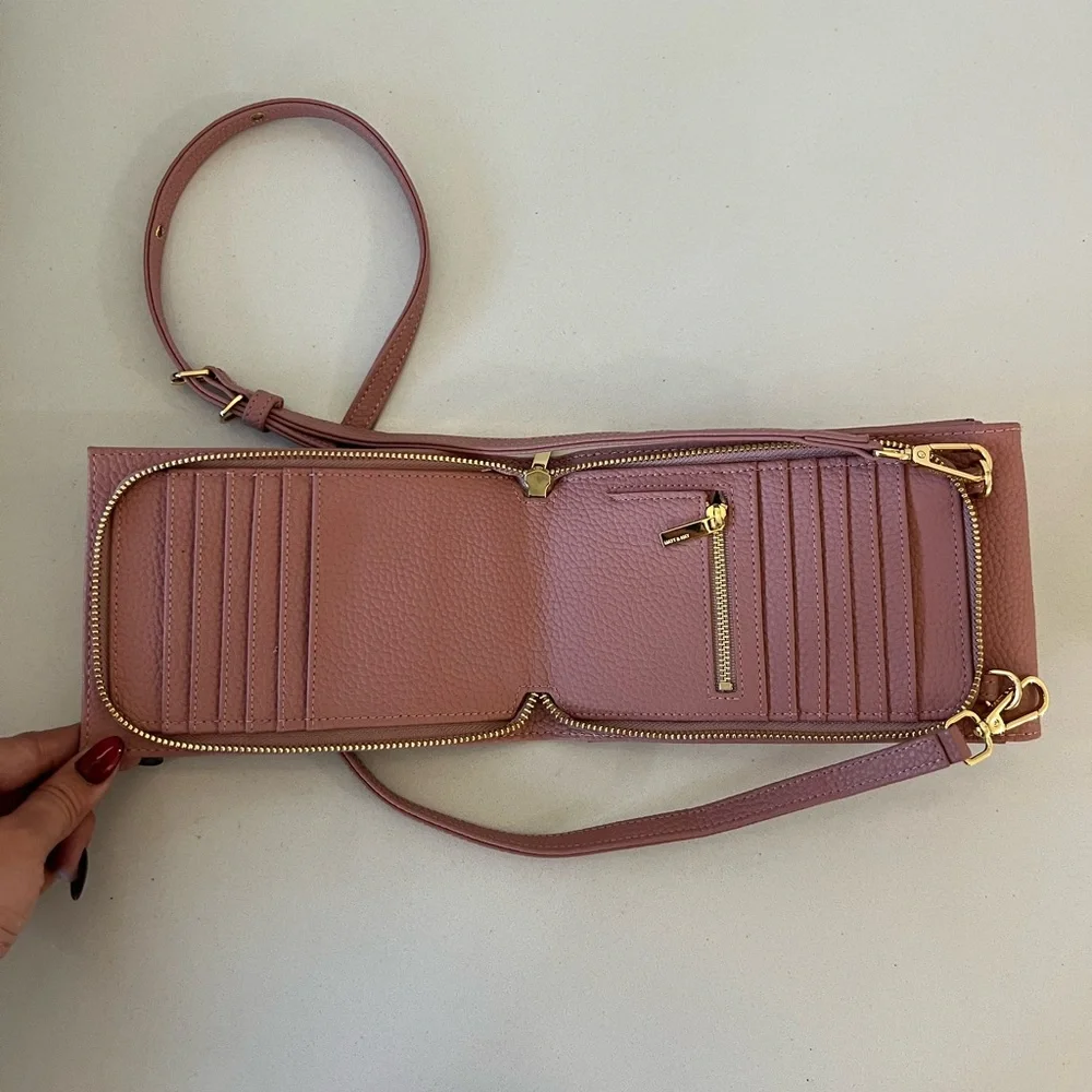 Matt & Nat MET Vegan Crossbody Wallet - Picture 9 of 10